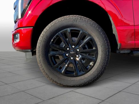 Used 2025 Ford F150 Platinum image 18