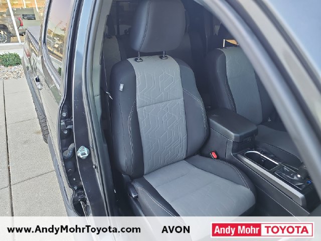 Used 2021 Toyota Tacoma TRD Off-Road AWD/4WD image 39