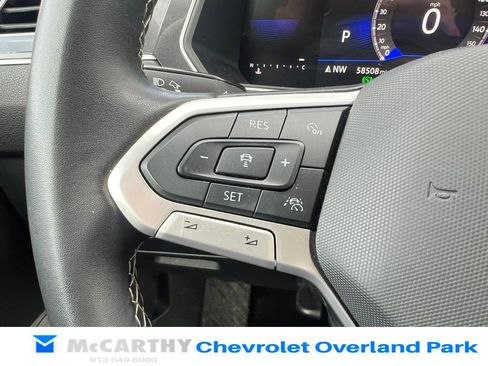 Used 2024 Volkswagen Tiguan SE image 11