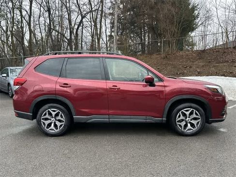 Certified 2023 Subaru Forester Premium image 3