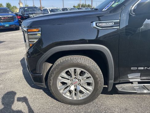 Used 2024 GMC Sierra 1500 Denali w/ Technology Package AWD/4WD image 34