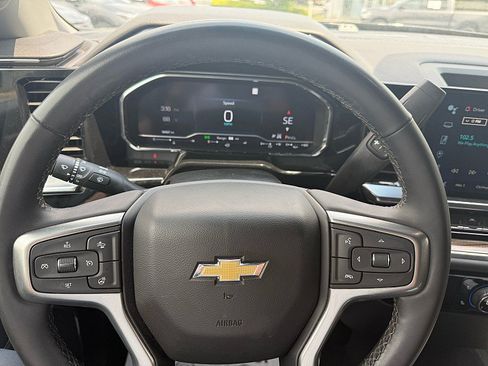 Used 2023 Chevrolet Silverado 1500 LT AWD/4WD image 22