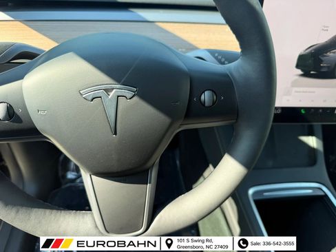 Used 2024 Tesla Model Y Long Range AWD/4WD image 20