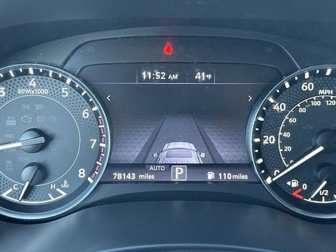 Used 2021 Nissan Armada SV image 10