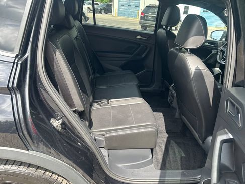 Used 2021 Volkswagen Tiguan SE AWD/4WD image 16