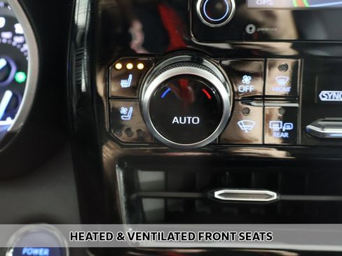 Used 2022 Toyota Highlander Limited image 9