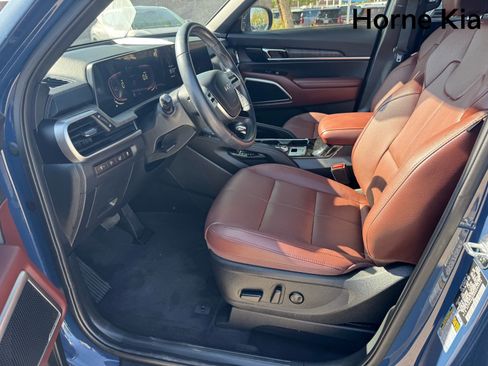 Certified 2024 Kia Telluride EX w/ EX Captain's Chair Package FWD image 10