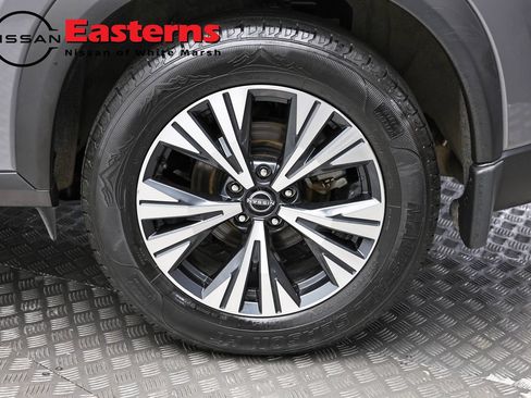 Used 2023 Nissan Rogue SV w/ SV Premium B Package AWD/4WD image 8