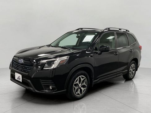Used 2024 Subaru Forester Premium AWD/4WD image 9