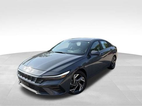 Used 2024 Hyundai Elantra Limited FWD image 1
