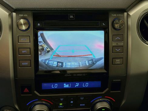 Used 2017 Toyota Tundra Platinum AWD/4WD image 18