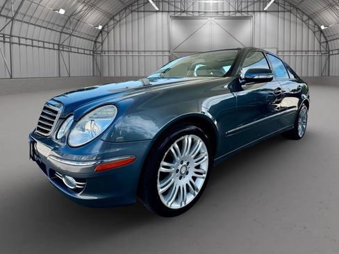 Used 2008 Mercedes-Benz E 350 4MATIC Sedan image 1