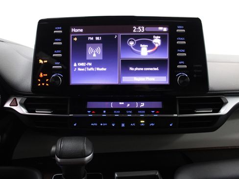 Used 2021 Toyota Sienna XLE image 37