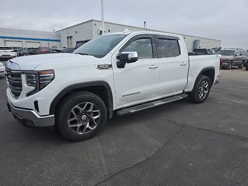Used 2024 GMC Sierra 1500 SLT w/ SLT Convenience Package image 1