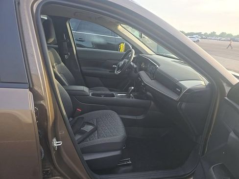 Used 2026 Nissan Kicks SV FWD image 5