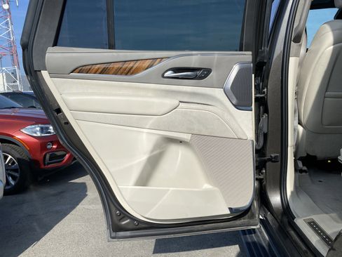 Used 2021 Cadillac Escalade Premium Luxury Platinum image 22