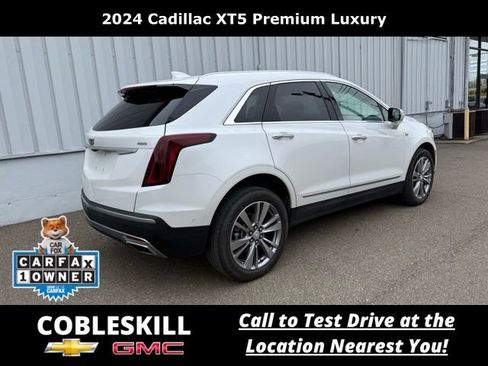 Used 2024 Cadillac XT5 Premium Luxury w/ Technology Package AWD/4WD image 5