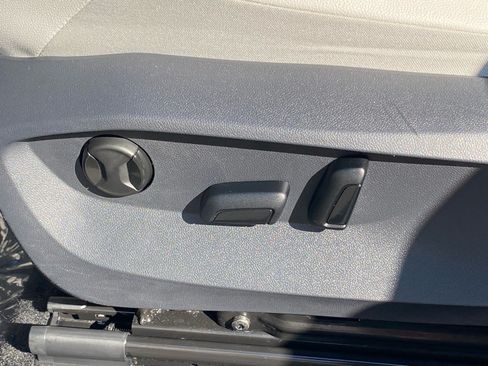 Certified 2023 Volkswagen Tiguan SE AWD/4WD image 13