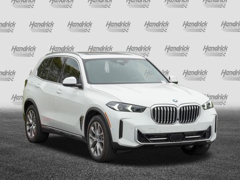 Certified 2024 BMW X5 xDrive40i w/ Parking Assistance Package AWD/4WD image 2