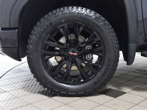 Used 2023 GMC Sierra 1500 AT4 w/ AT4 Premium Package AWD/4WD image 26