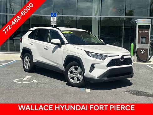 Used 2020 Toyota RAV4 XLE AWD/4WD image 2