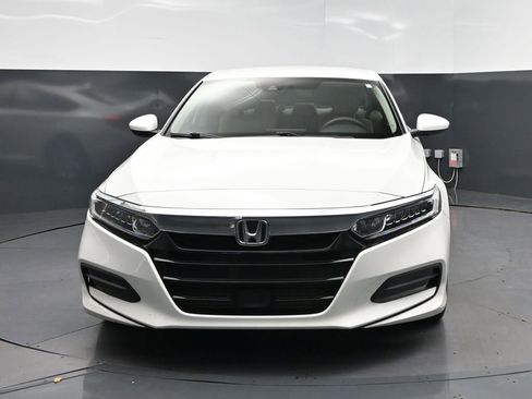 Used 2019 Honda Accord LX image 10