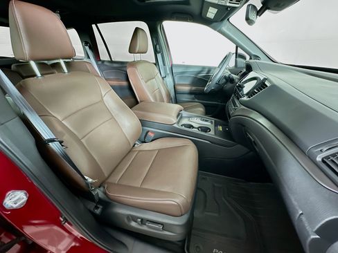 Used 2025 Honda Passport EX-L image 31