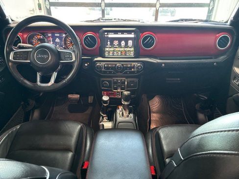 Used 2023 Jeep Wrangler Unlimited Rubicon w/ Cold Weather Group AWD/4WD image 10