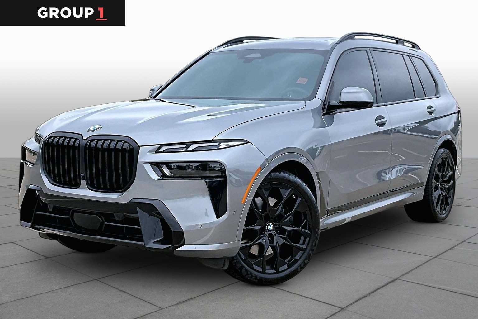 Used 2024 BMW X7 xDrive40i w/ M Sport Package AWD/4WD image 1