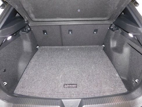 Used 2023 Volkswagen ID.4 Pro image 16