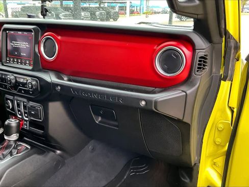 Used 2023 Jeep Wrangler Rubicon w/ Cold Weather Group image 17