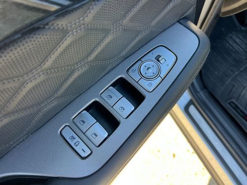 Used 2022 Hyundai Palisade Calligraphy image 13