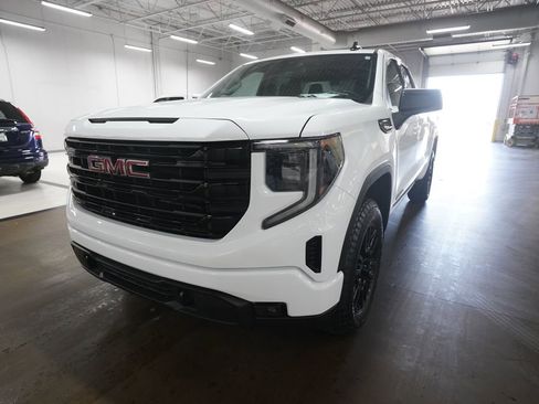 Used 2025 GMC Sierra 1500 Elevation AWD/4WD image 12