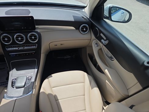 Used 2022 Mercedes-Benz GLC 300 4MATIC w/ Multimedia Package Lite image 20