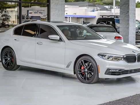 Used 2018 BMW 540i w/ Premium Package RWD image 4