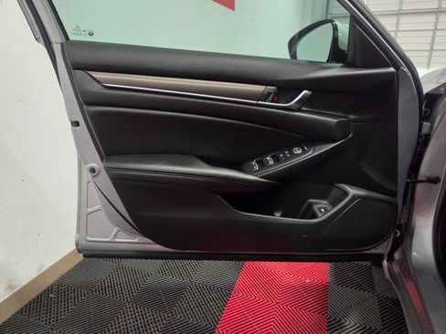 Used 2020 Honda Accord LX image 28