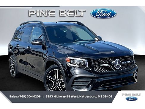 Used 2023 Mercedes-Benz GLB 250 image 1