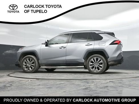 Used 2021 Toyota RAV4 XLE Premium image 45