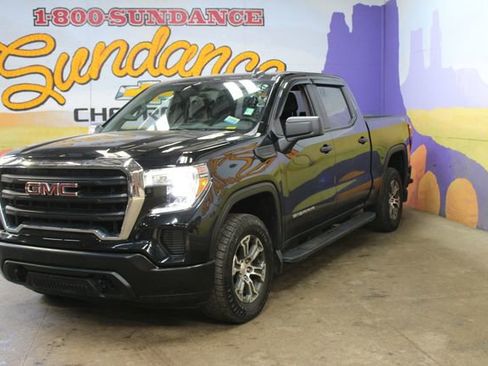 Used 2019 GMC Sierra 1500 4x4 Crew Cab w/ Convenience Package image 2