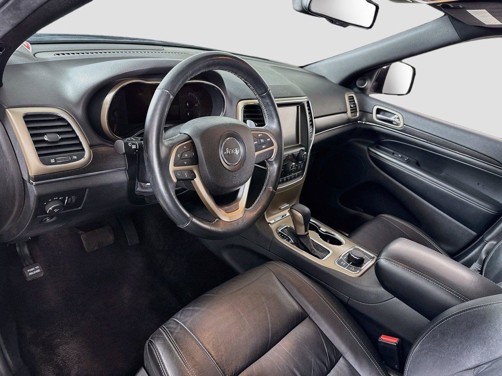 Used 2016 Jeep Grand Cherokee Limited AWD/4WD image 3