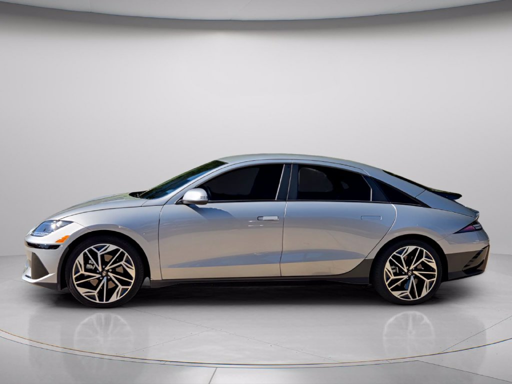 Used 2024 Hyundai Ioniq 6 SEL AWD/4WD image 3