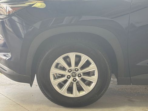 Used 2025 Toyota Grand Highlander LE image 30