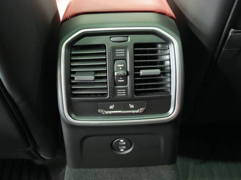 New 2026 Porsche Macan S image 26