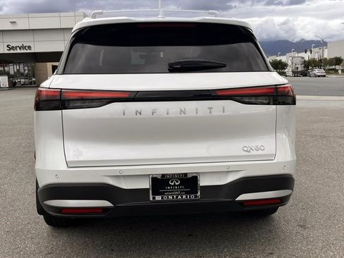 Certified 2026 INFINITI QX60 Luxe w/ Cargo Package image 6