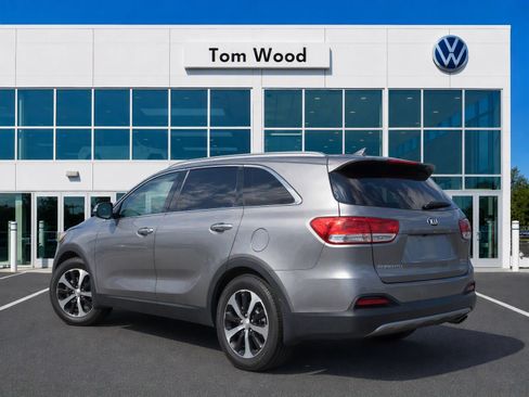 Used 2016 Kia Sorento EX w/ EX Touring Package FWD image 5