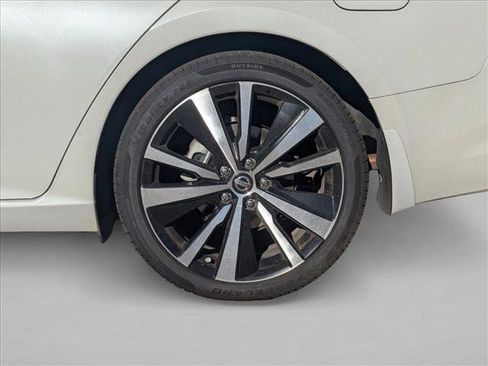 Used 2022 Nissan Altima 2.5 SR image 23
