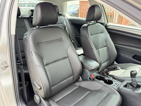 Used 2015 Volkswagen Golf S FWD image 41