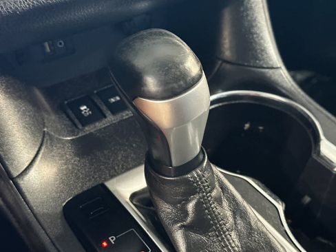 Used 2016 Toyota Highlander XLE image 24