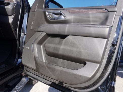 Used 2021 Chevrolet Tahoe Z71 image 24