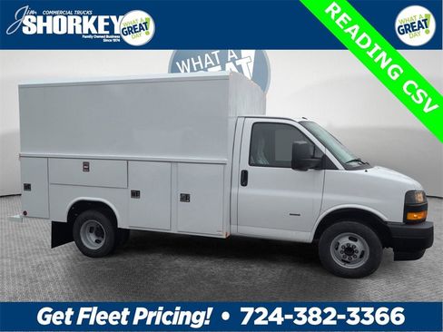 New 2025 Chevrolet Express 3500 image 2